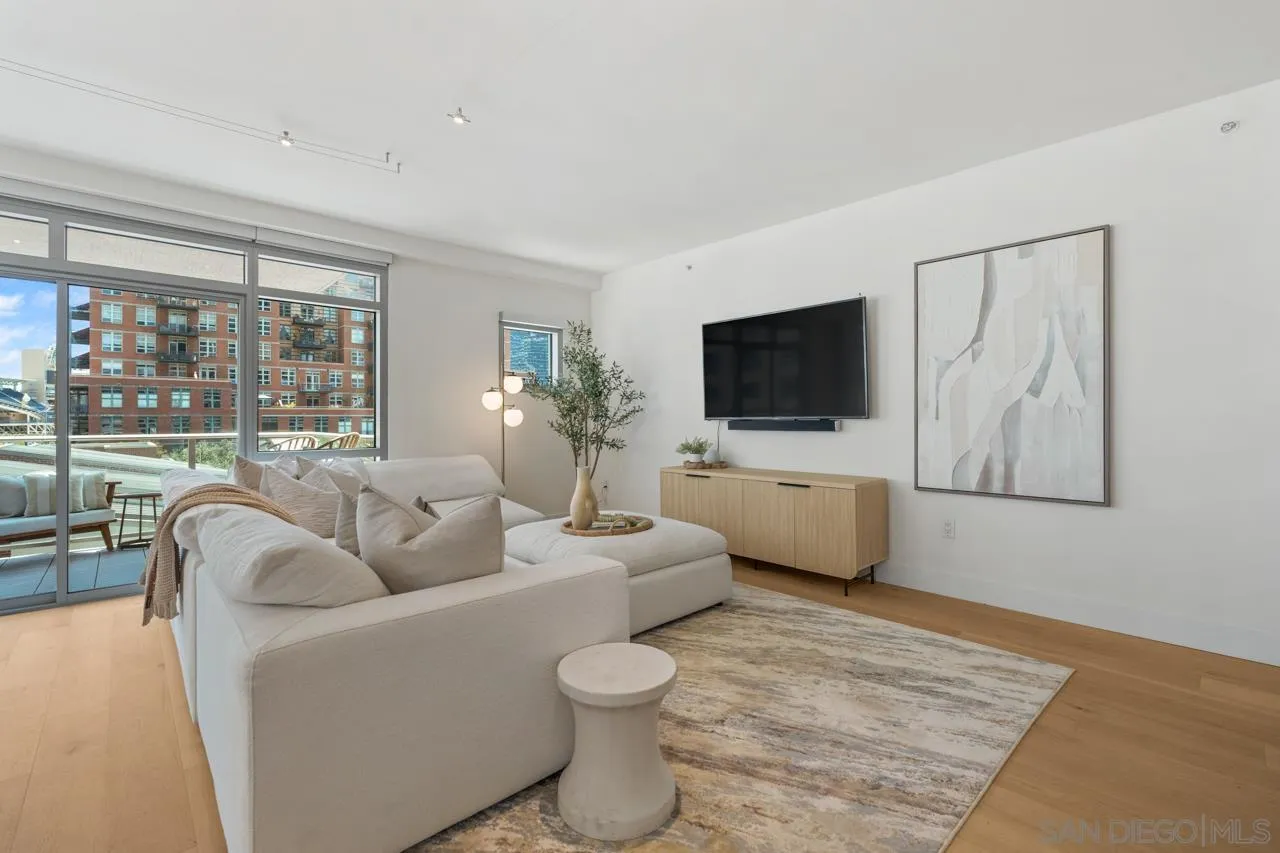 800 The Mark Ln Unit 406