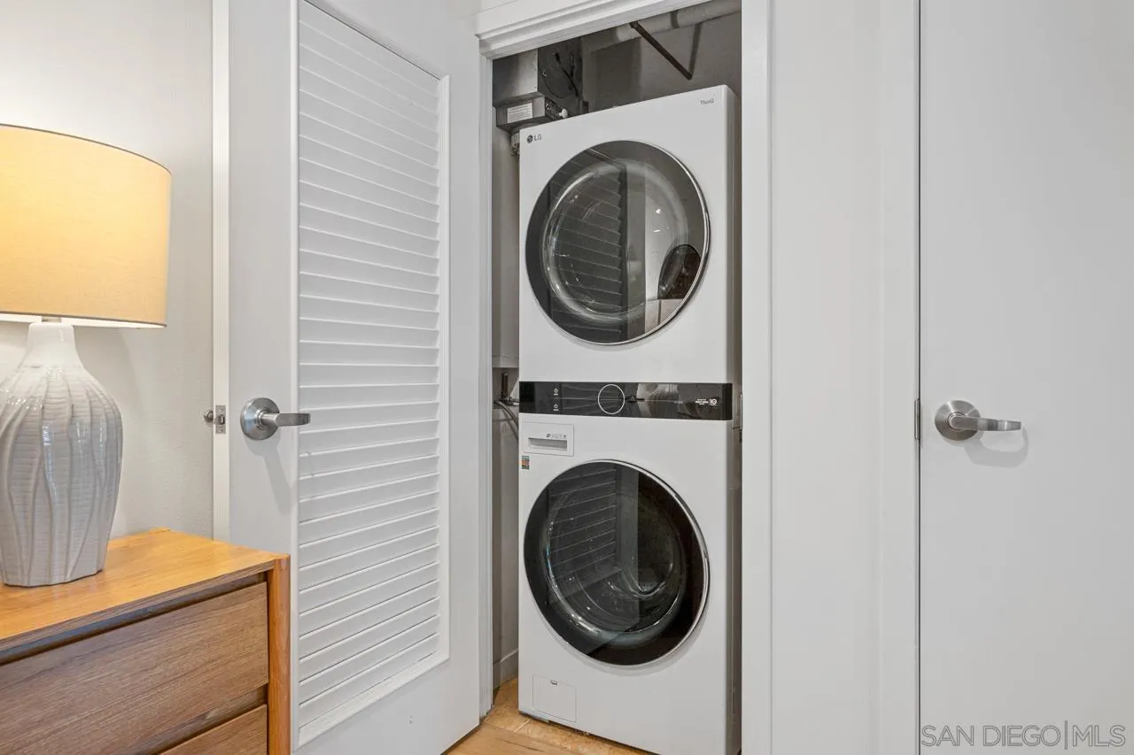 800 The Mark Ln Unit 406
