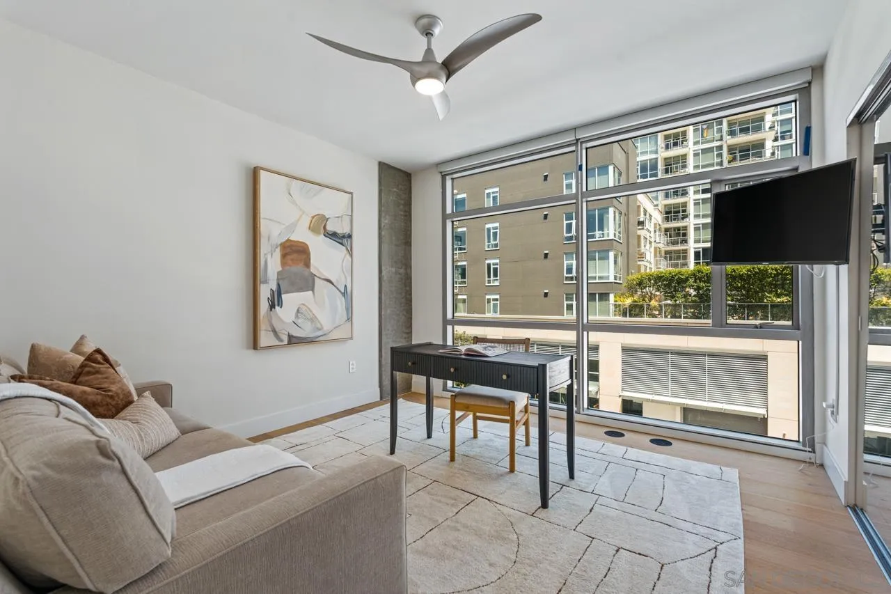 800 The Mark Ln Unit 406