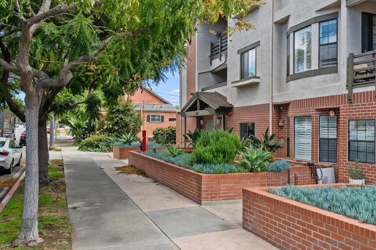 909 Sutter Unit 105
