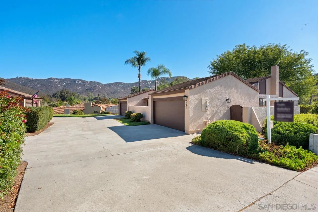 2053 Golden Circle Dr