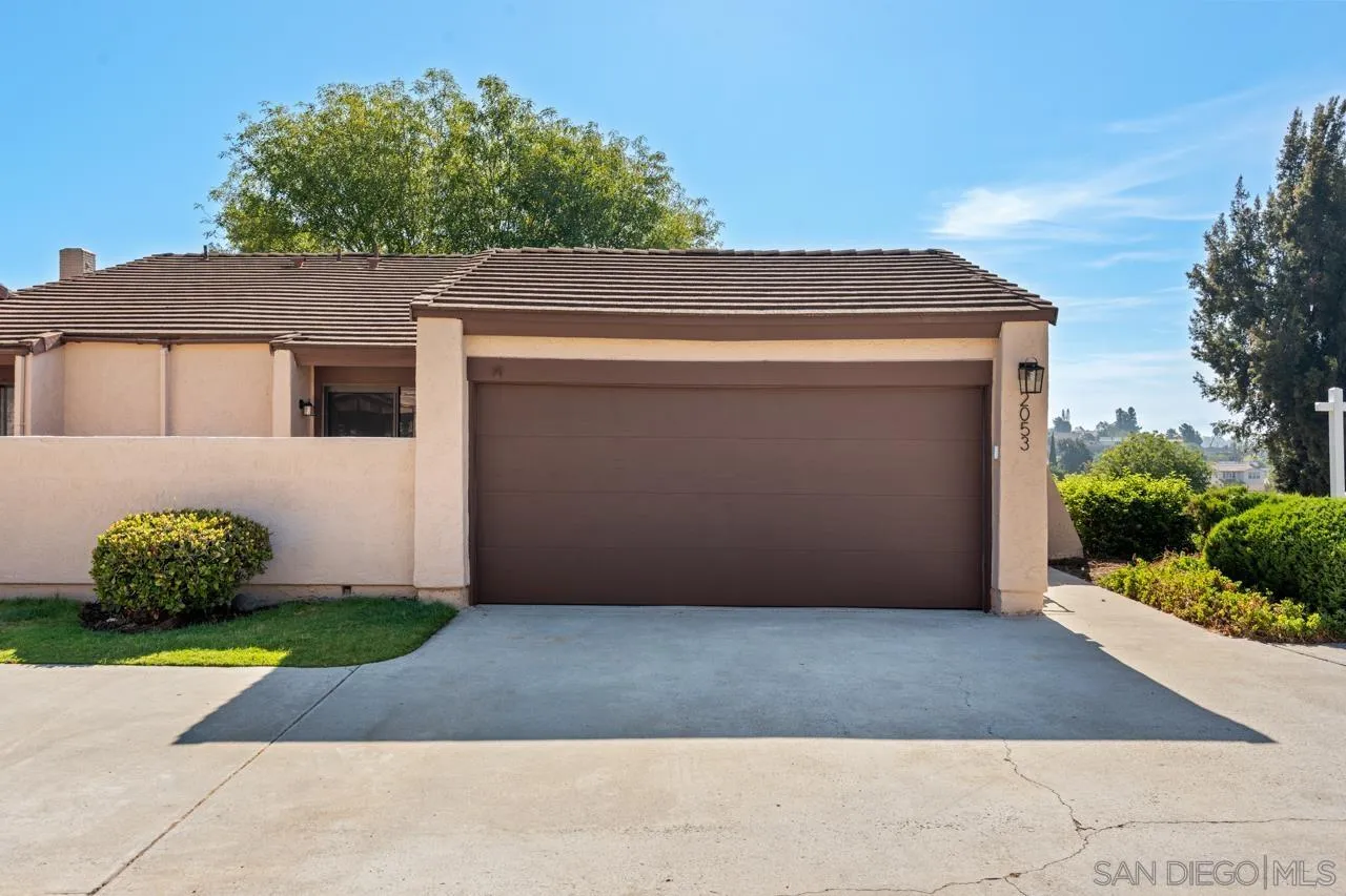 2053 Golden Circle Dr