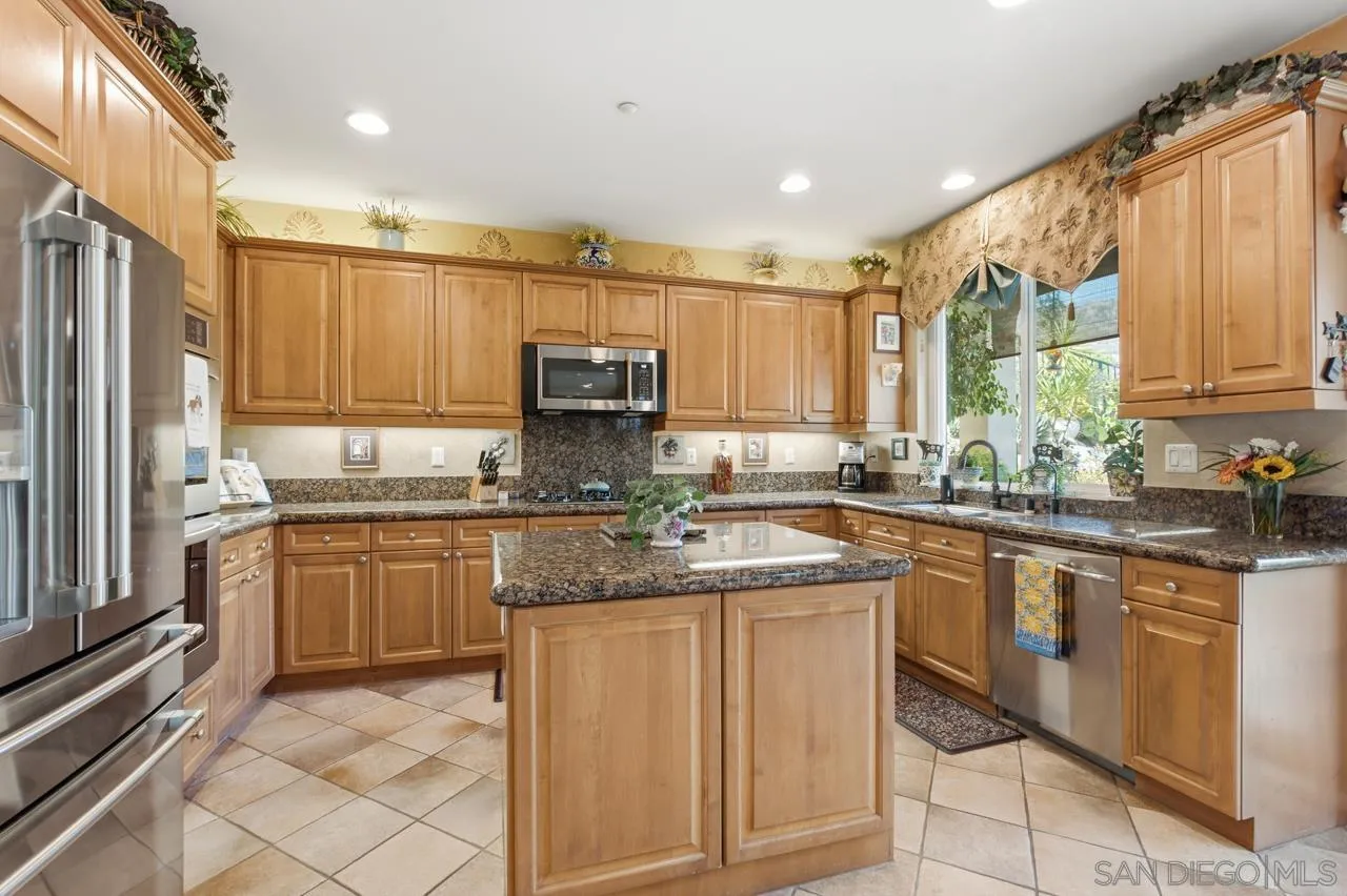 3320 Wild Oak Ln