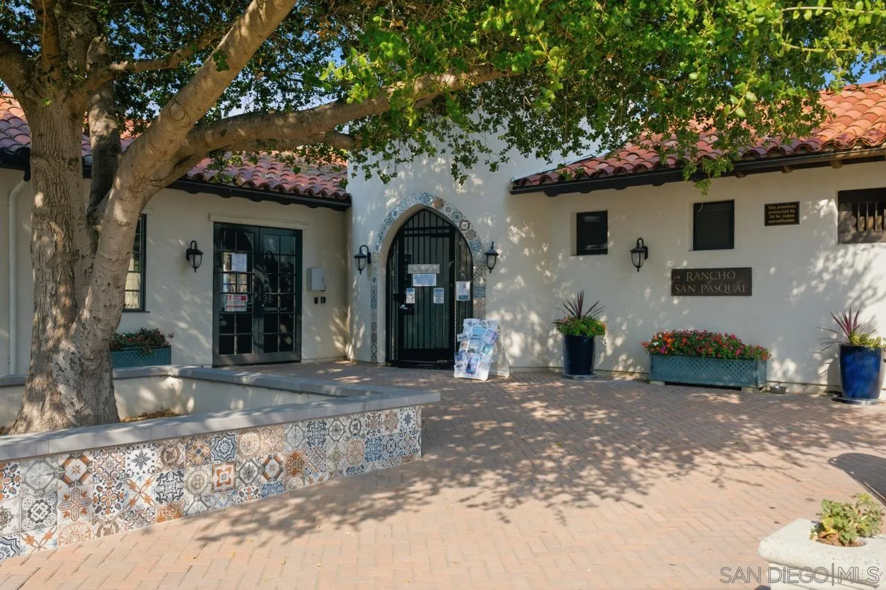 3320 Wild Oak Ln