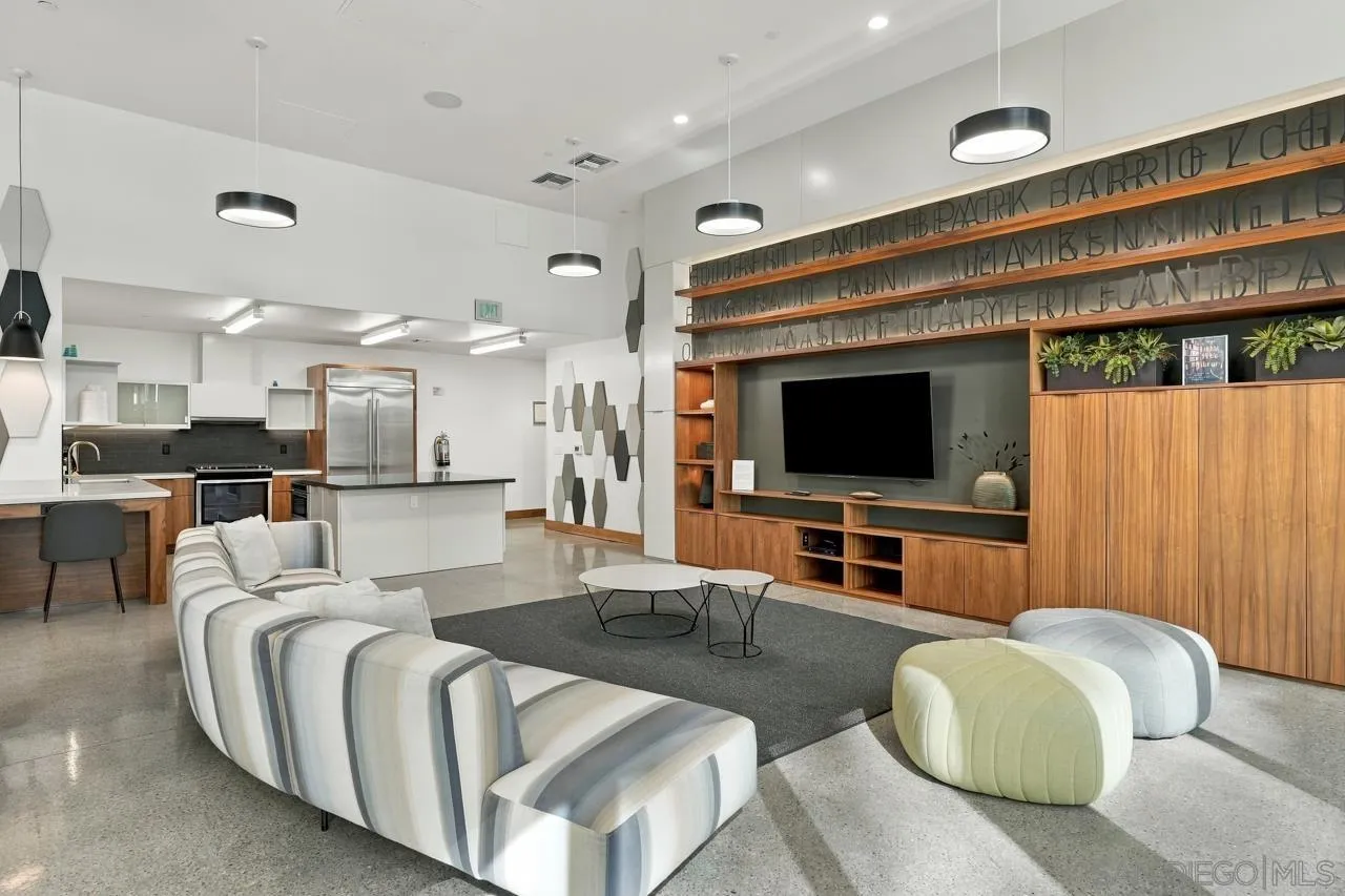 350 11th Ave Unit 631