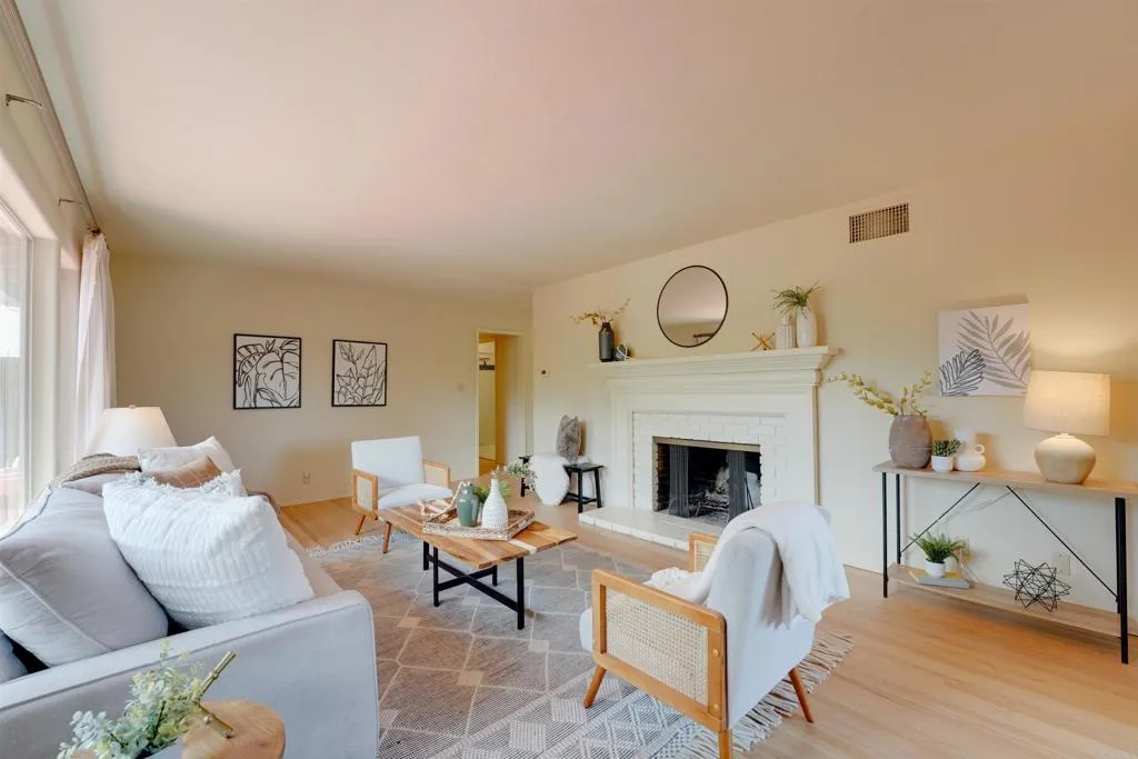 1115 W 11th Avenue