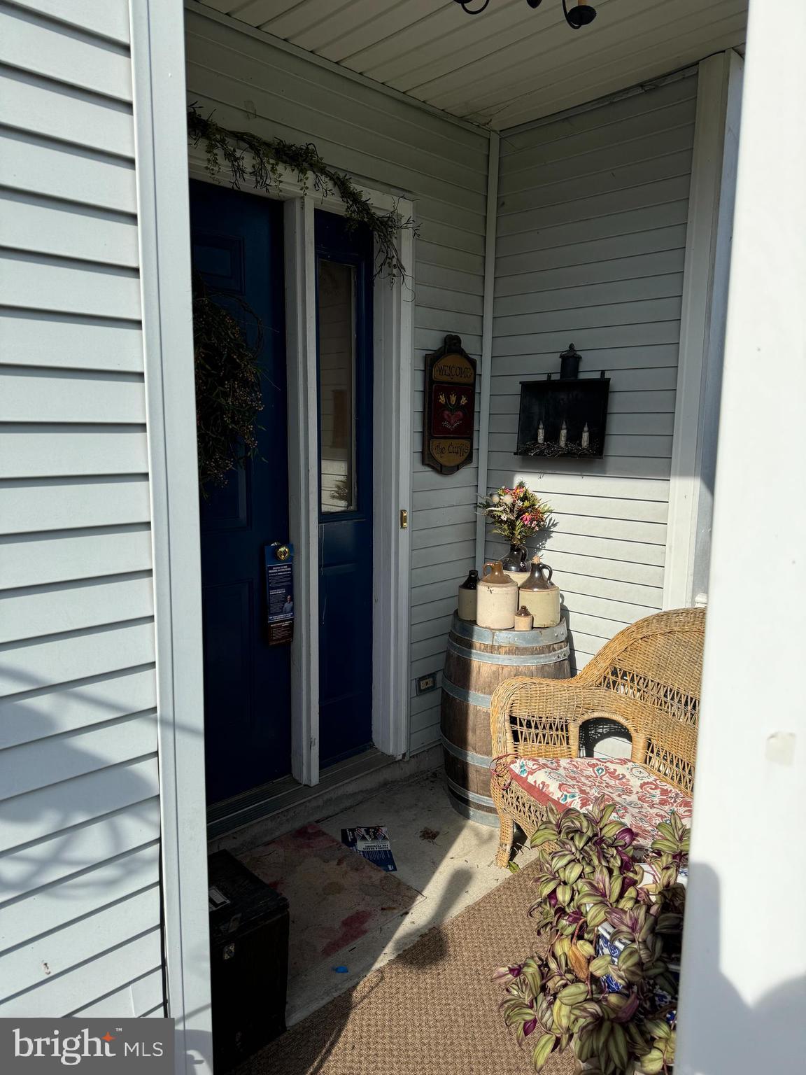 138 W High St