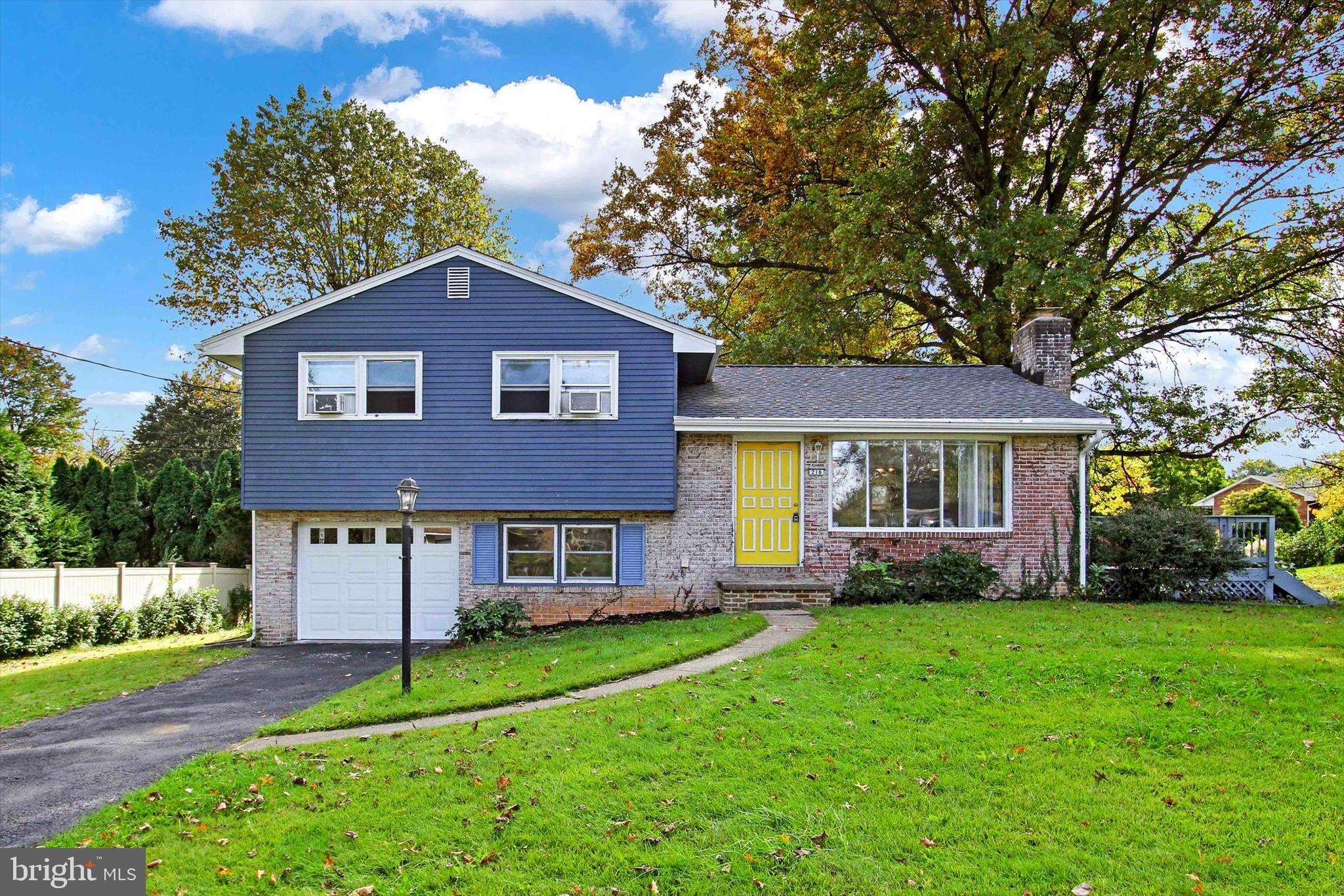 216 Garland Dr