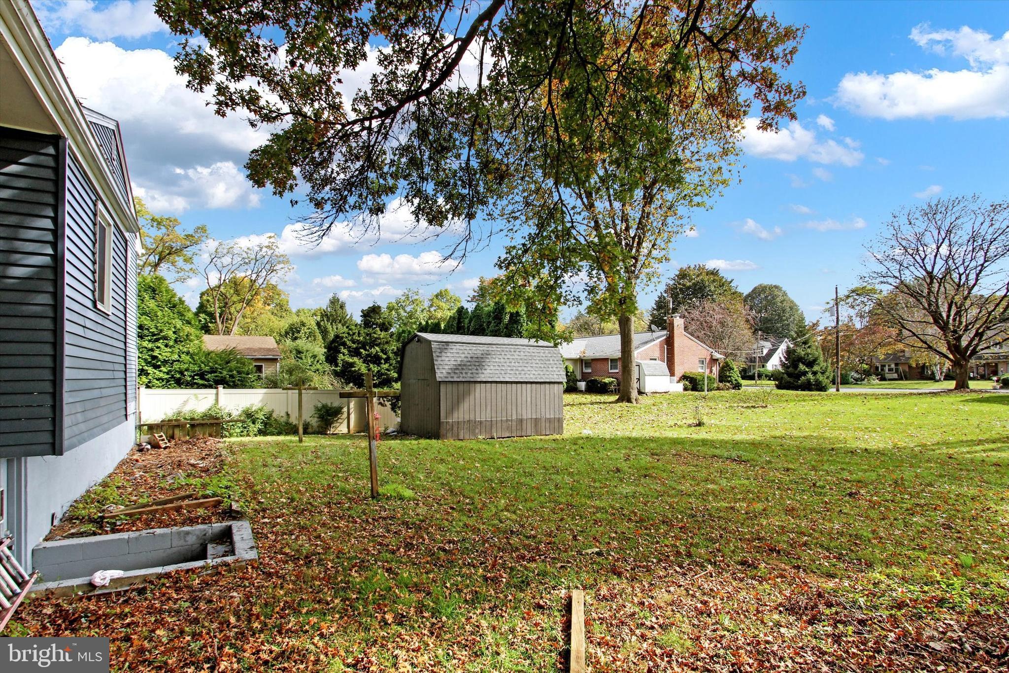 216 Garland Dr