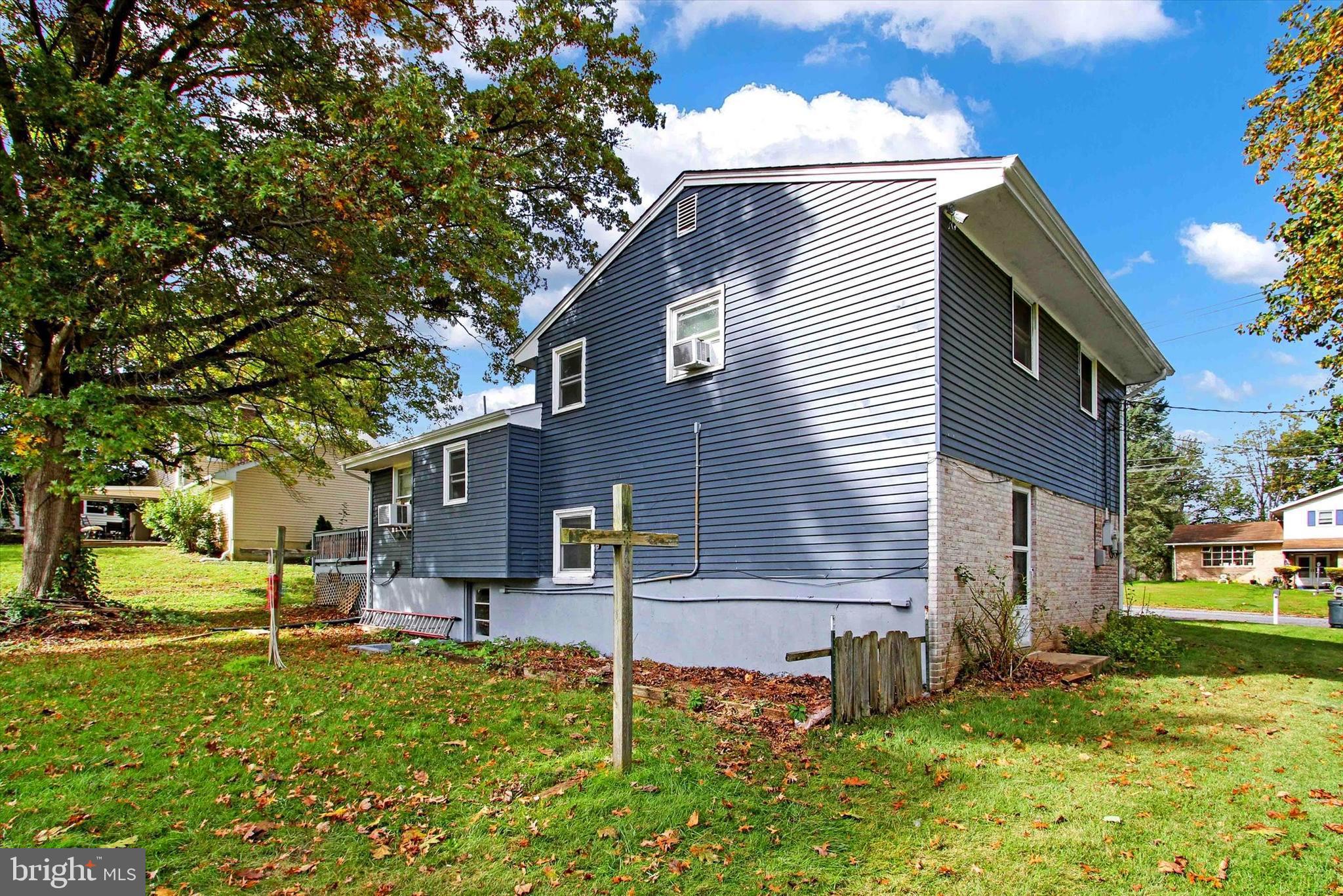 216 Garland Dr