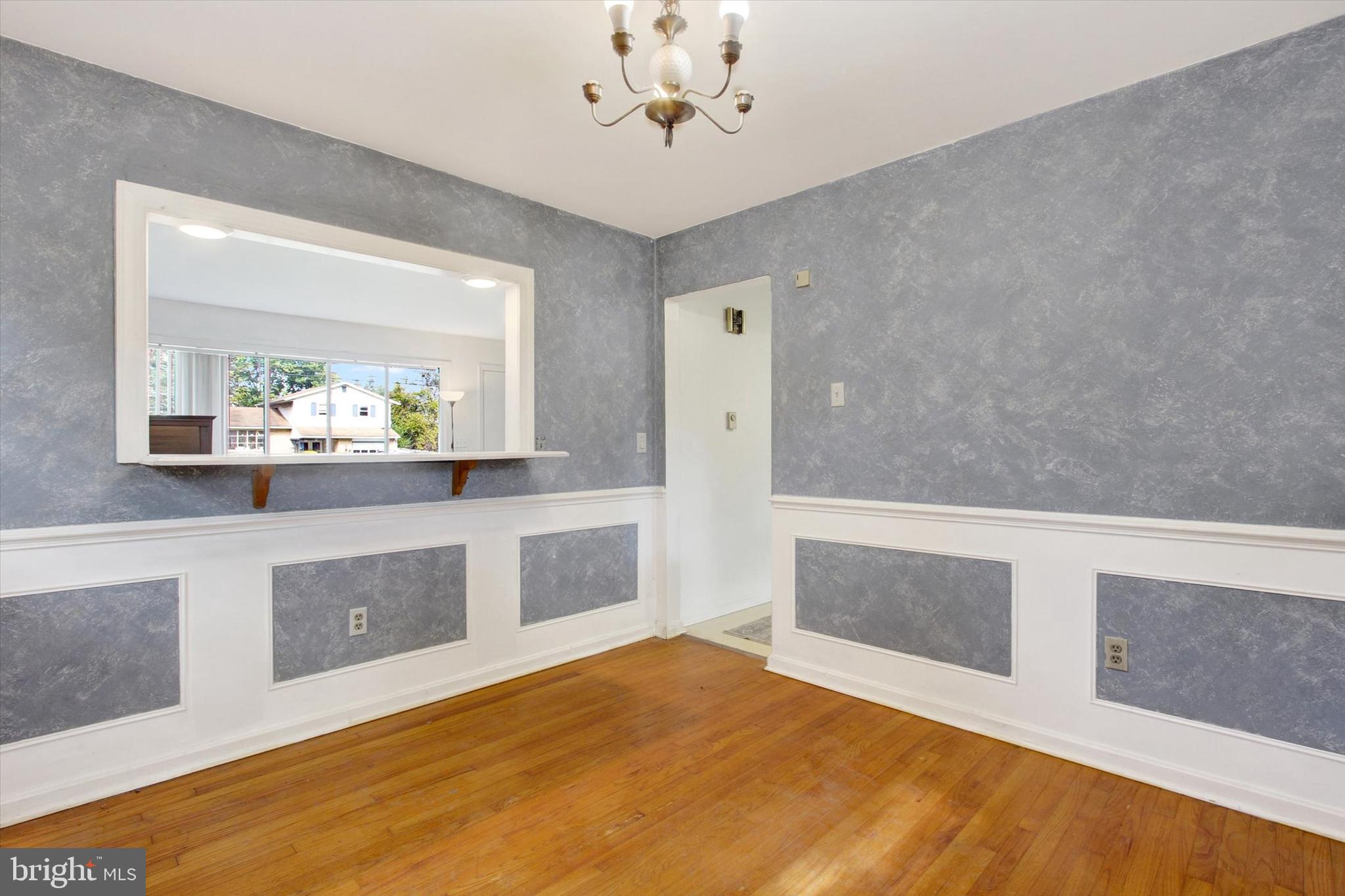 216 Garland Dr