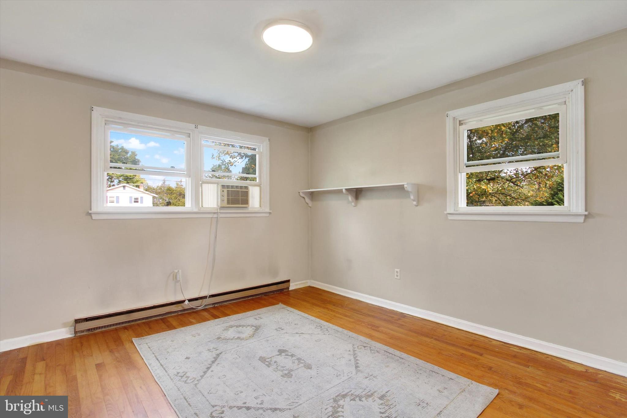 216 Garland Dr