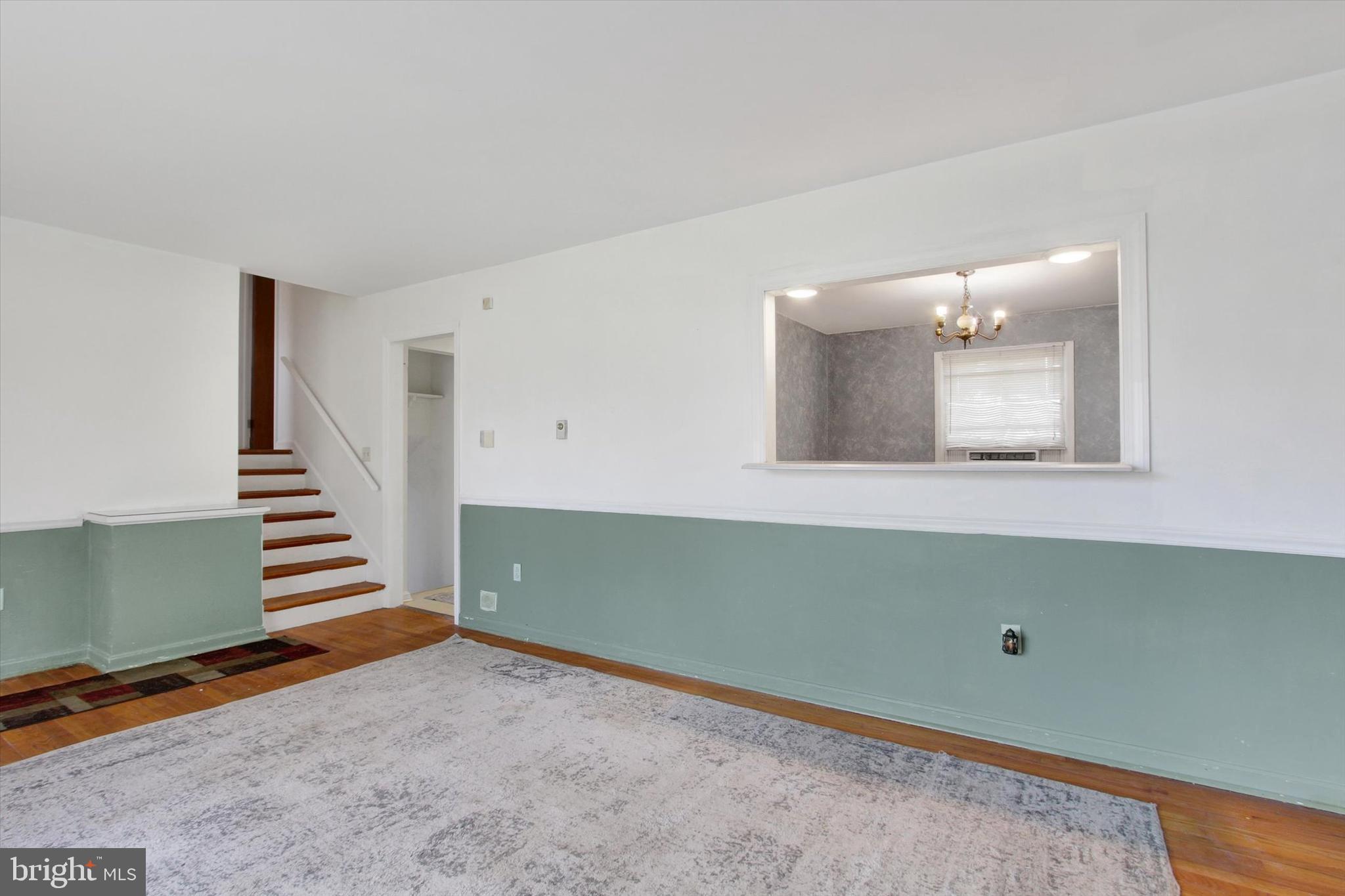 216 Garland Dr