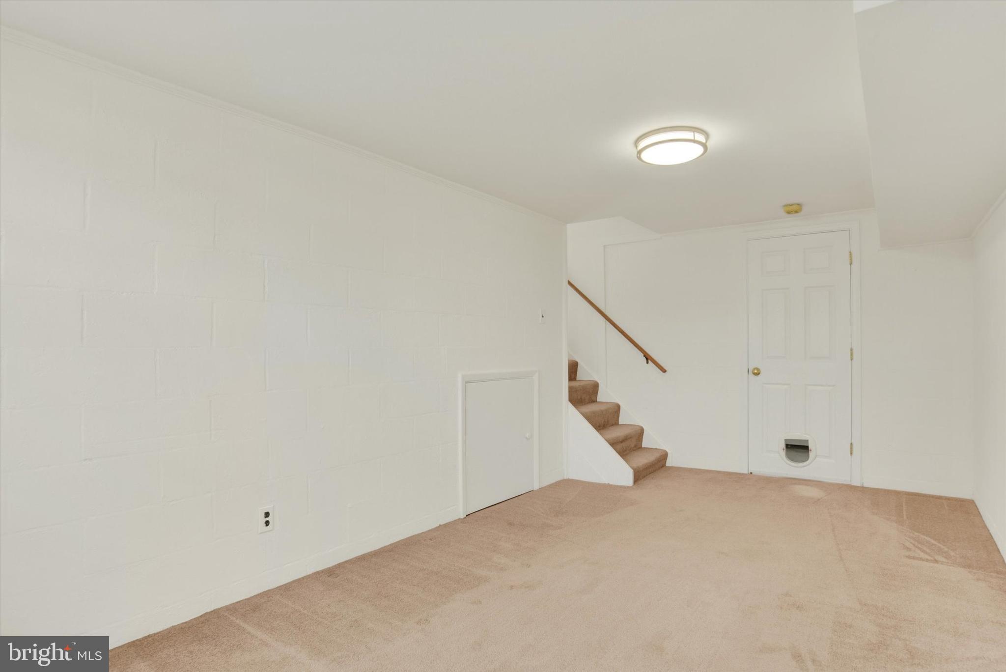 106 E Woodland Dr