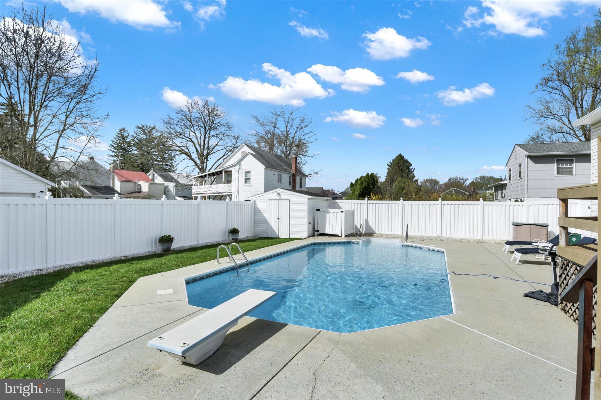 106 E Woodland Dr
