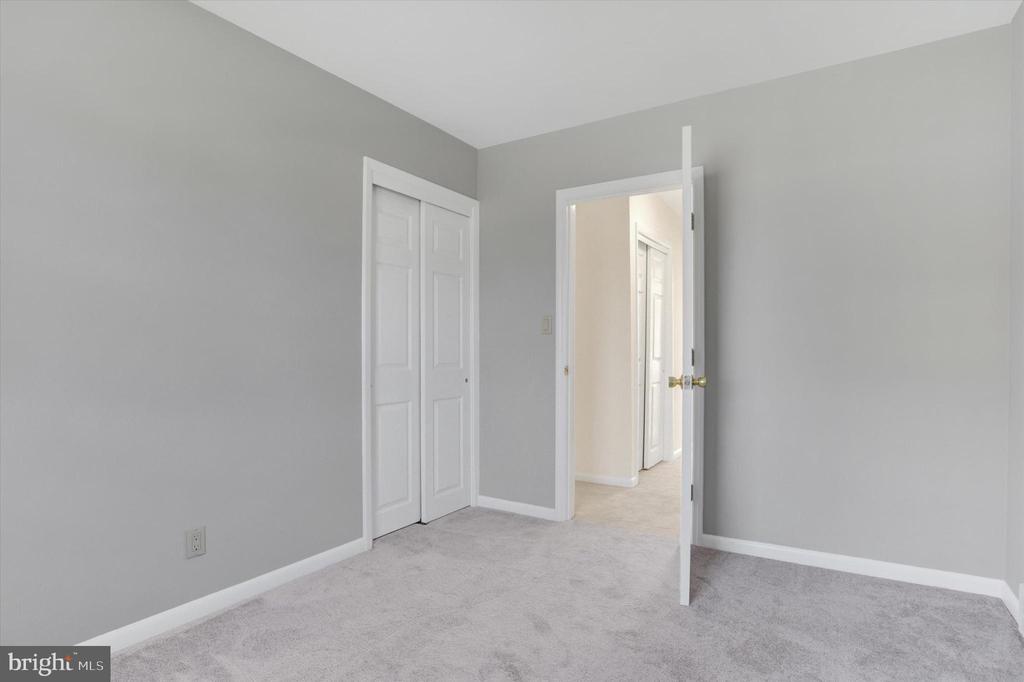 106 E Woodland Dr