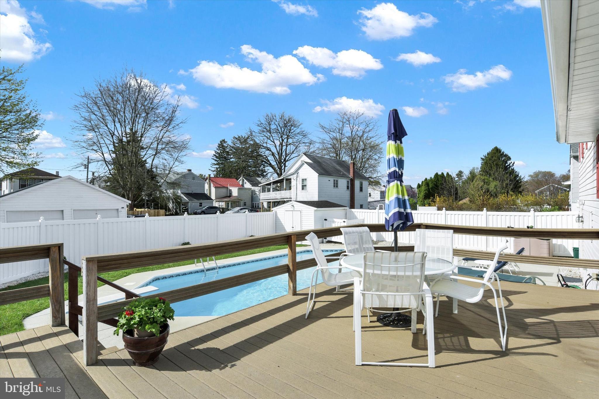 106 E Woodland Dr