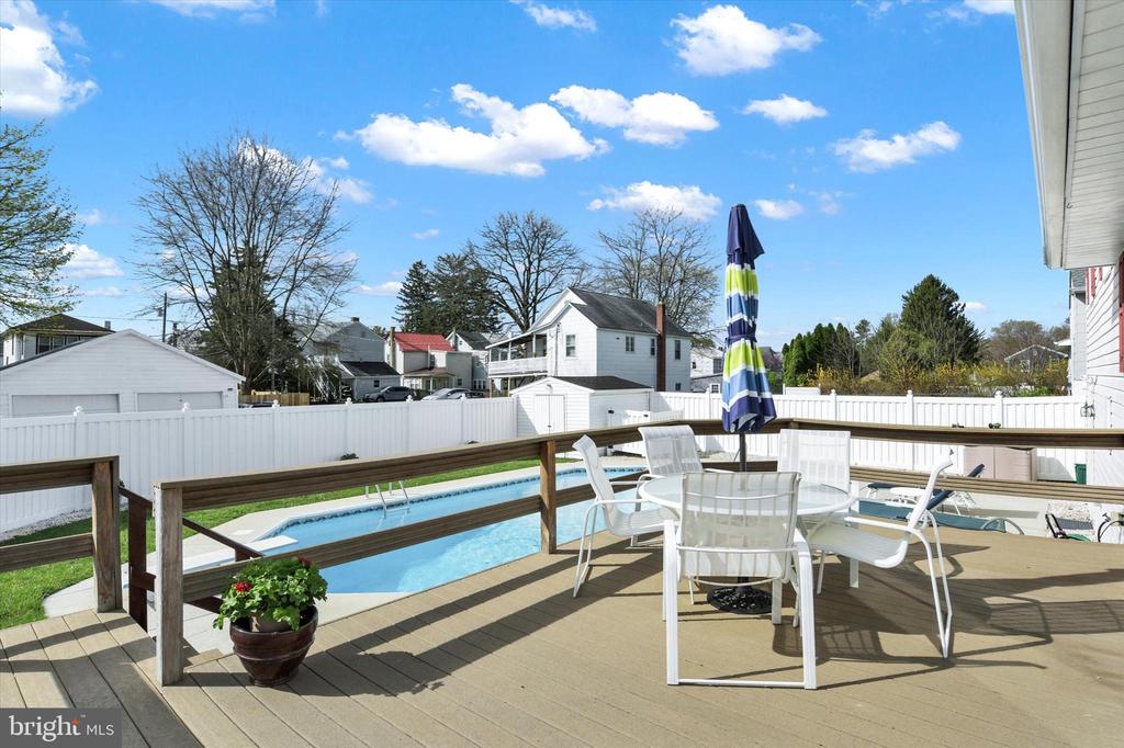 106 E Woodland Dr