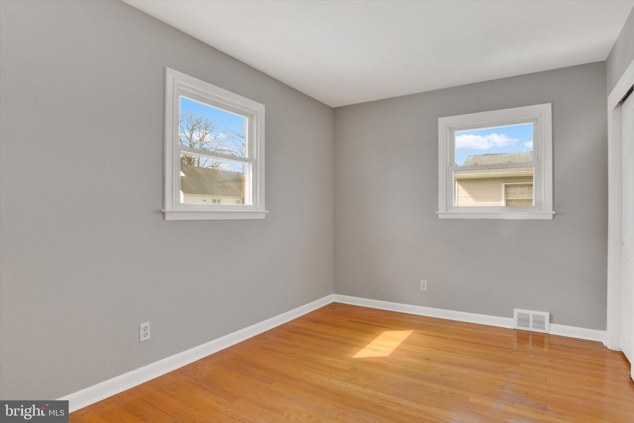 106 E Woodland Dr