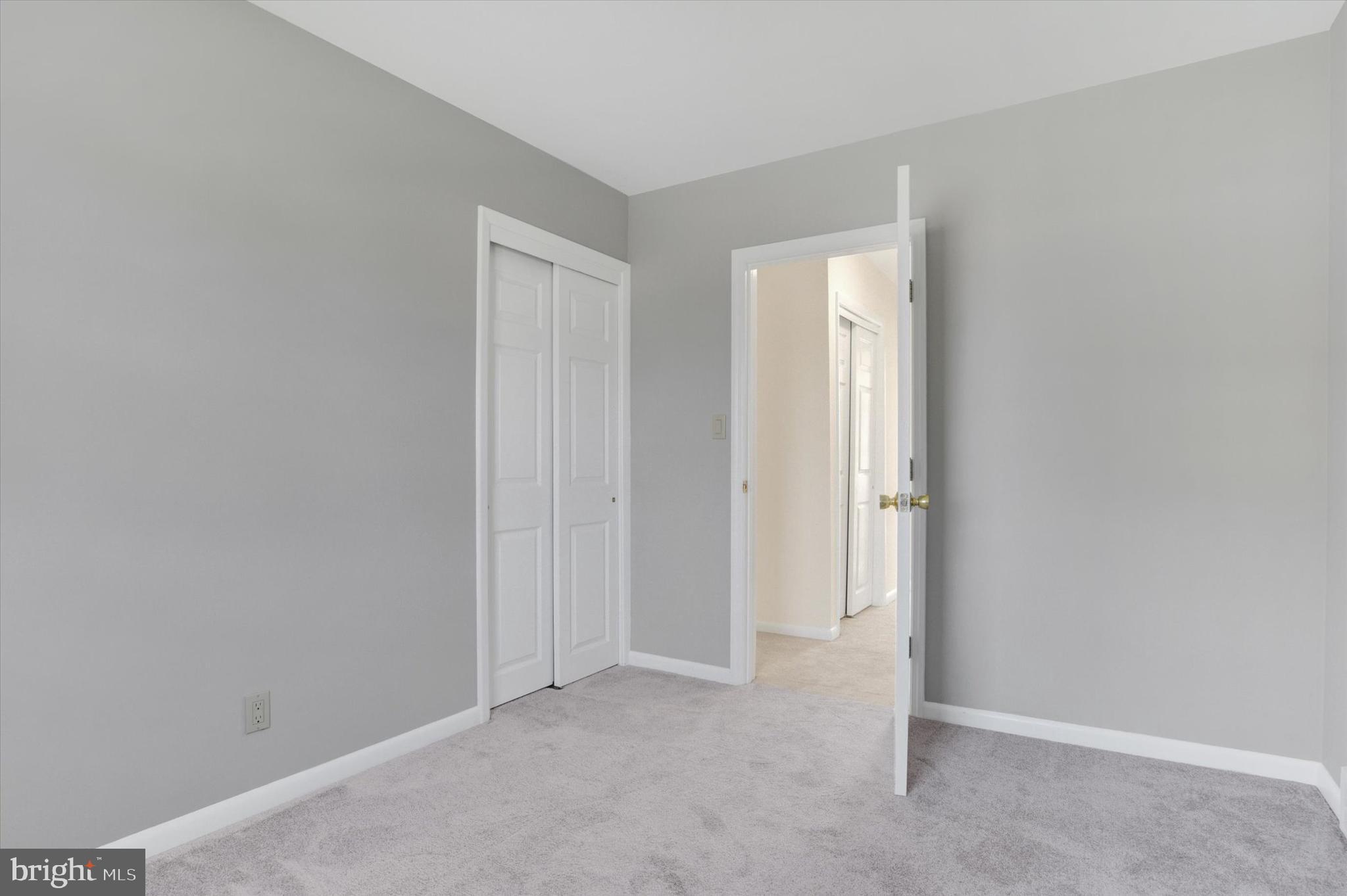 106 E Woodland Dr