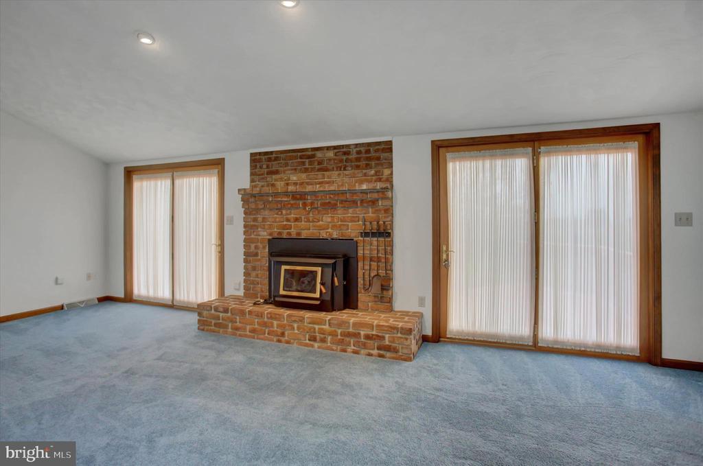 7471 SMITH ROAD
