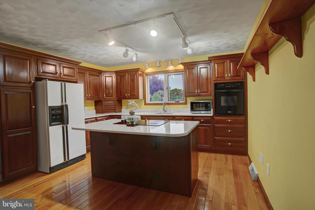7471 SMITH ROAD