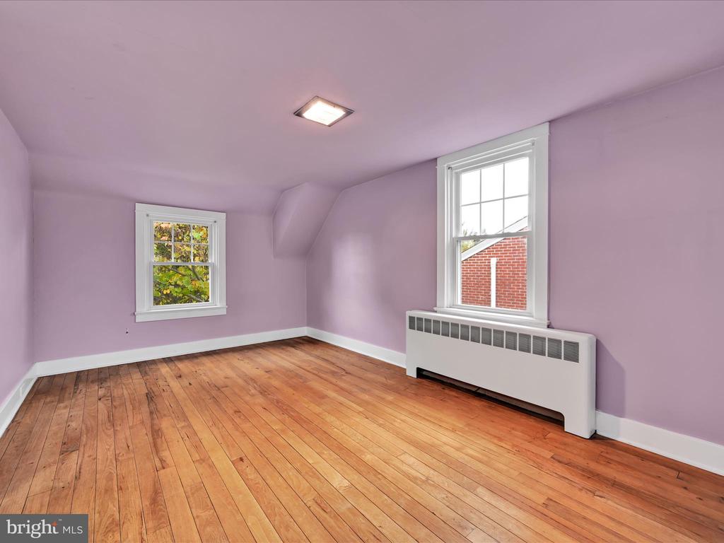 816 E MAIN STREET