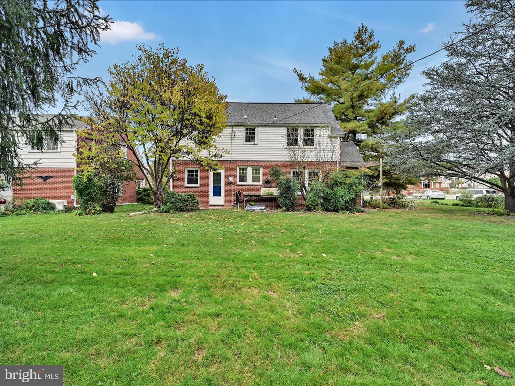 816 E MAIN STREET