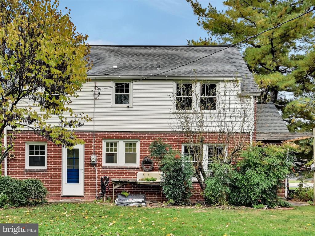 816 E MAIN STREET