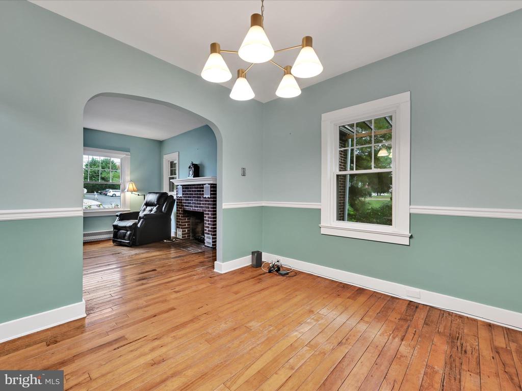 816 E MAIN STREET