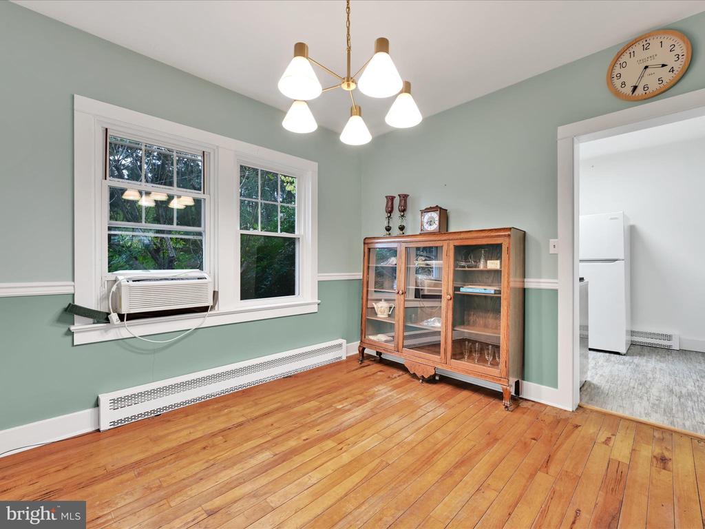 816 E MAIN STREET