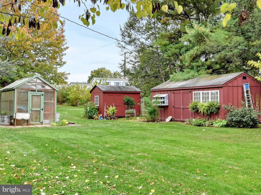 816 E MAIN STREET