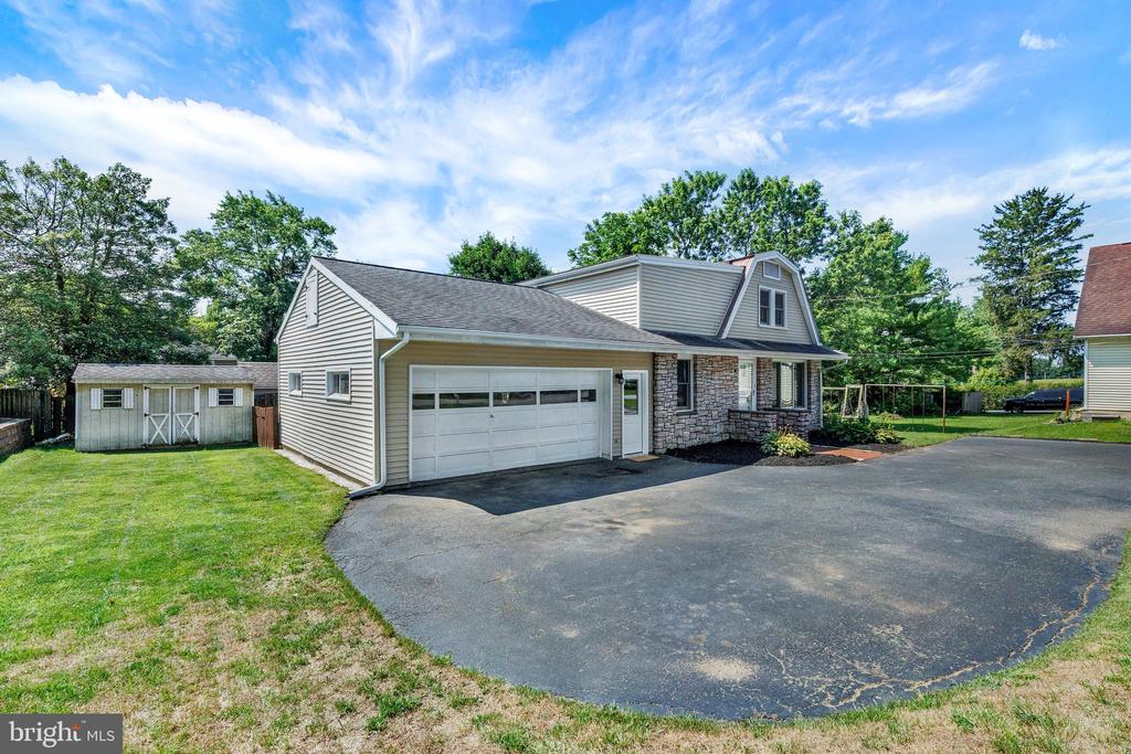 2050 STONECREST DRIVE