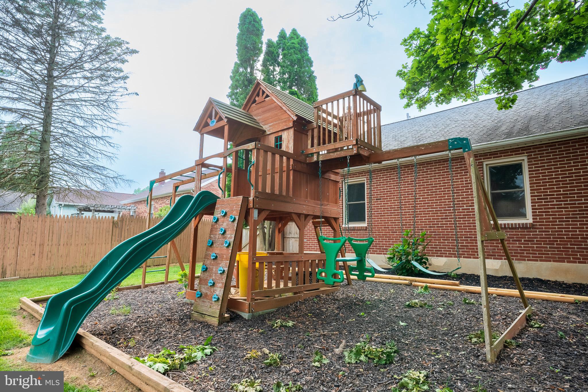 3958 Palmer Ave