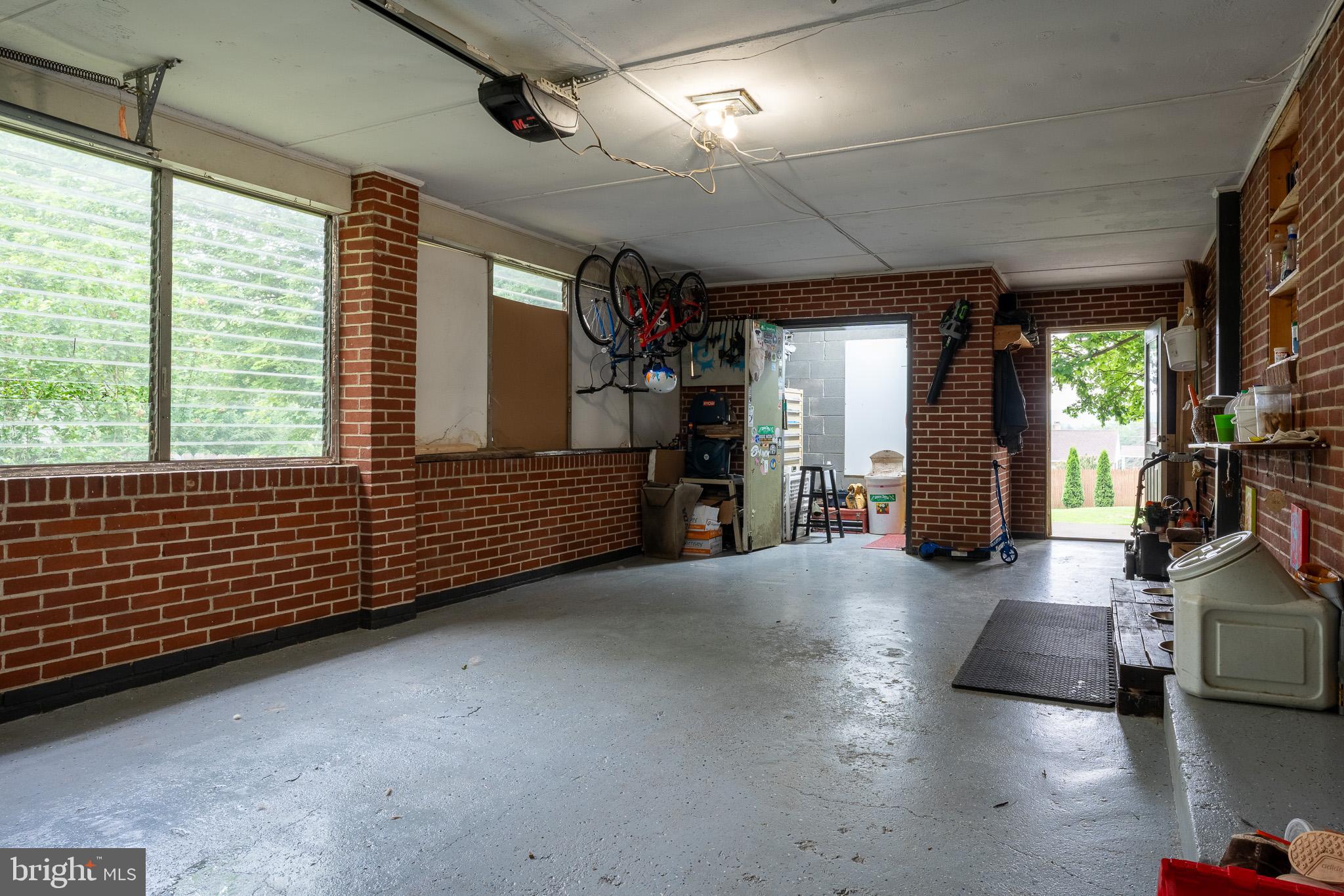 3958 Palmer Ave