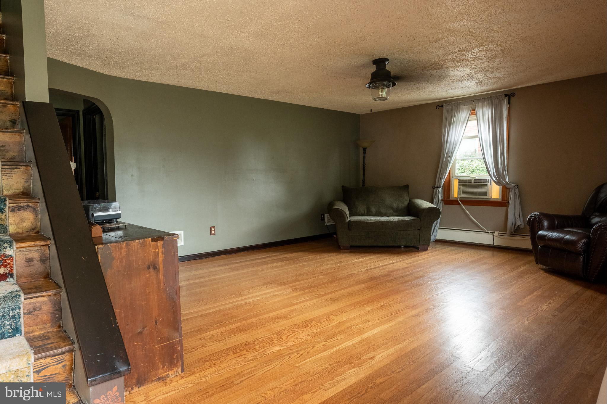 3958 Palmer Ave