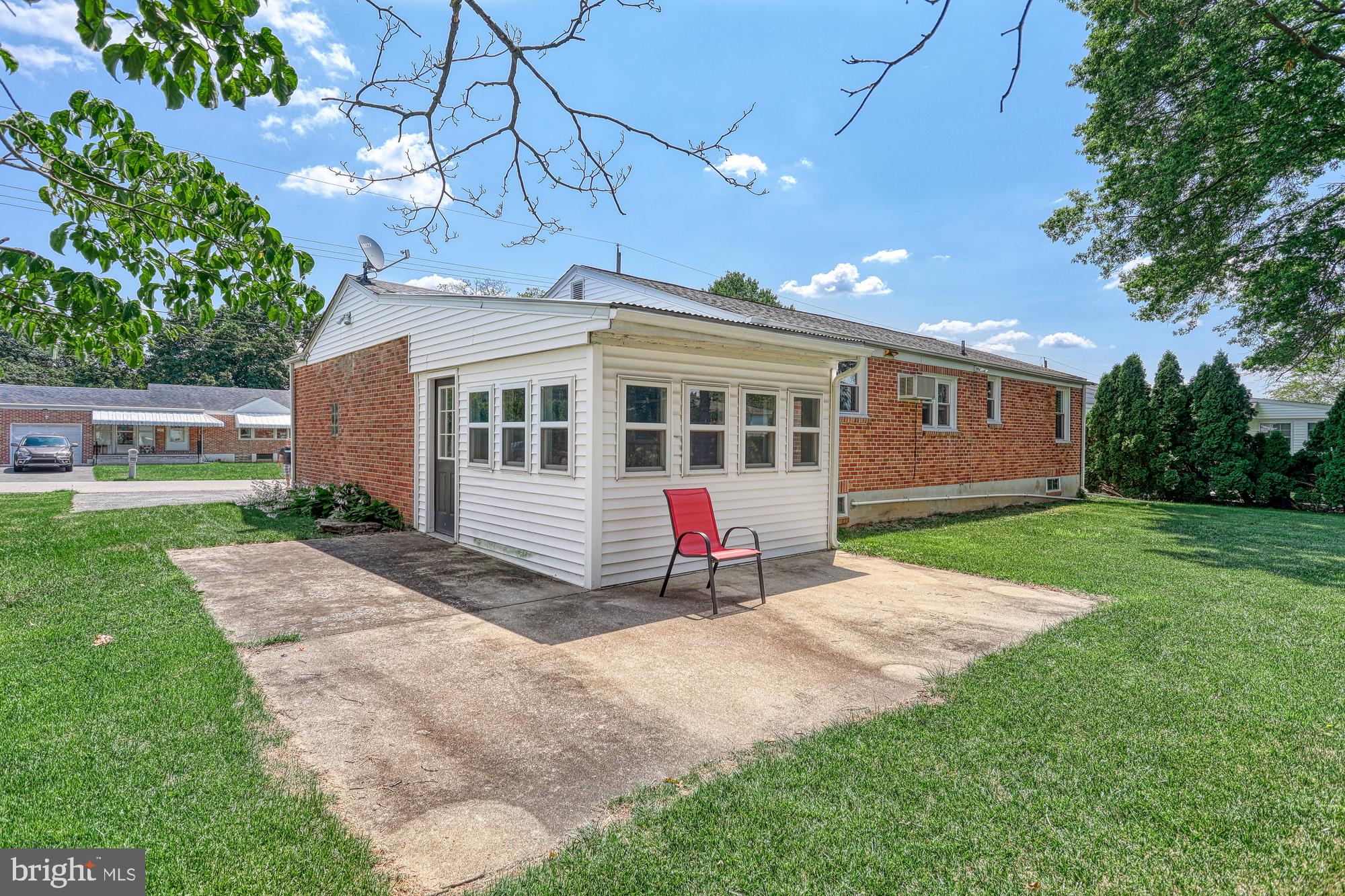 2762 Meadowbrook Blvd