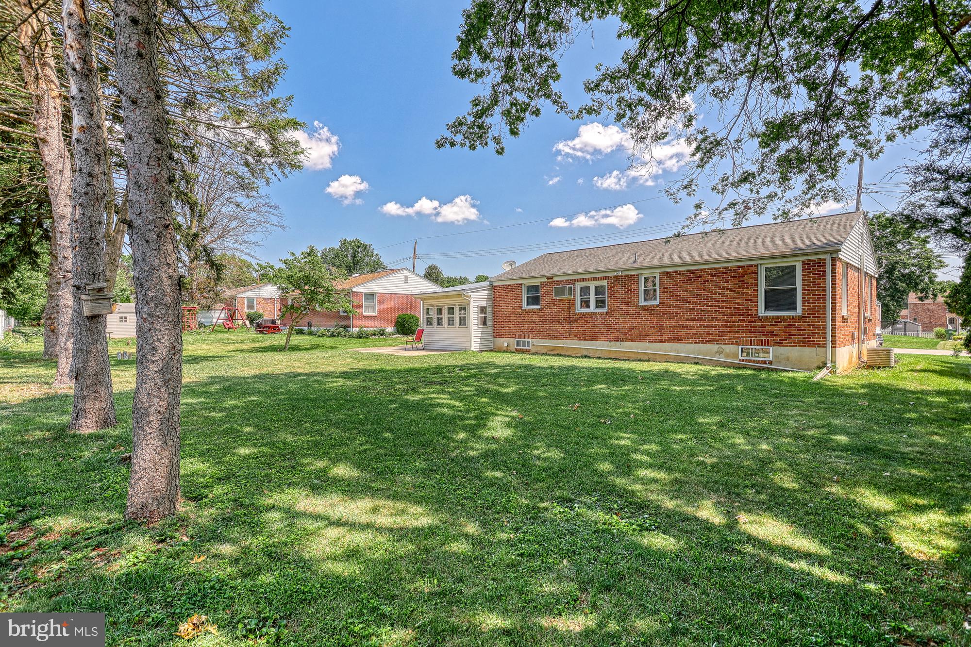 2762 Meadowbrook Blvd