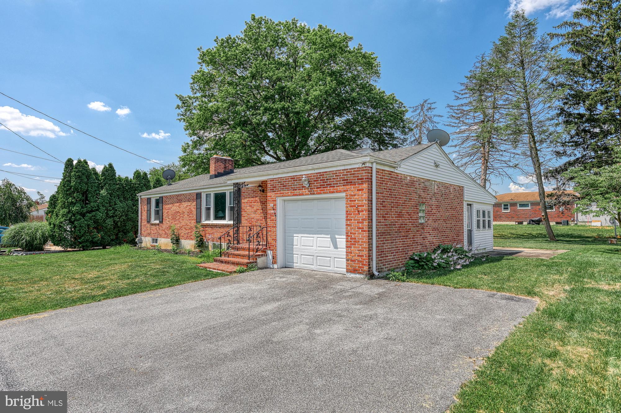 2762 Meadowbrook Blvd