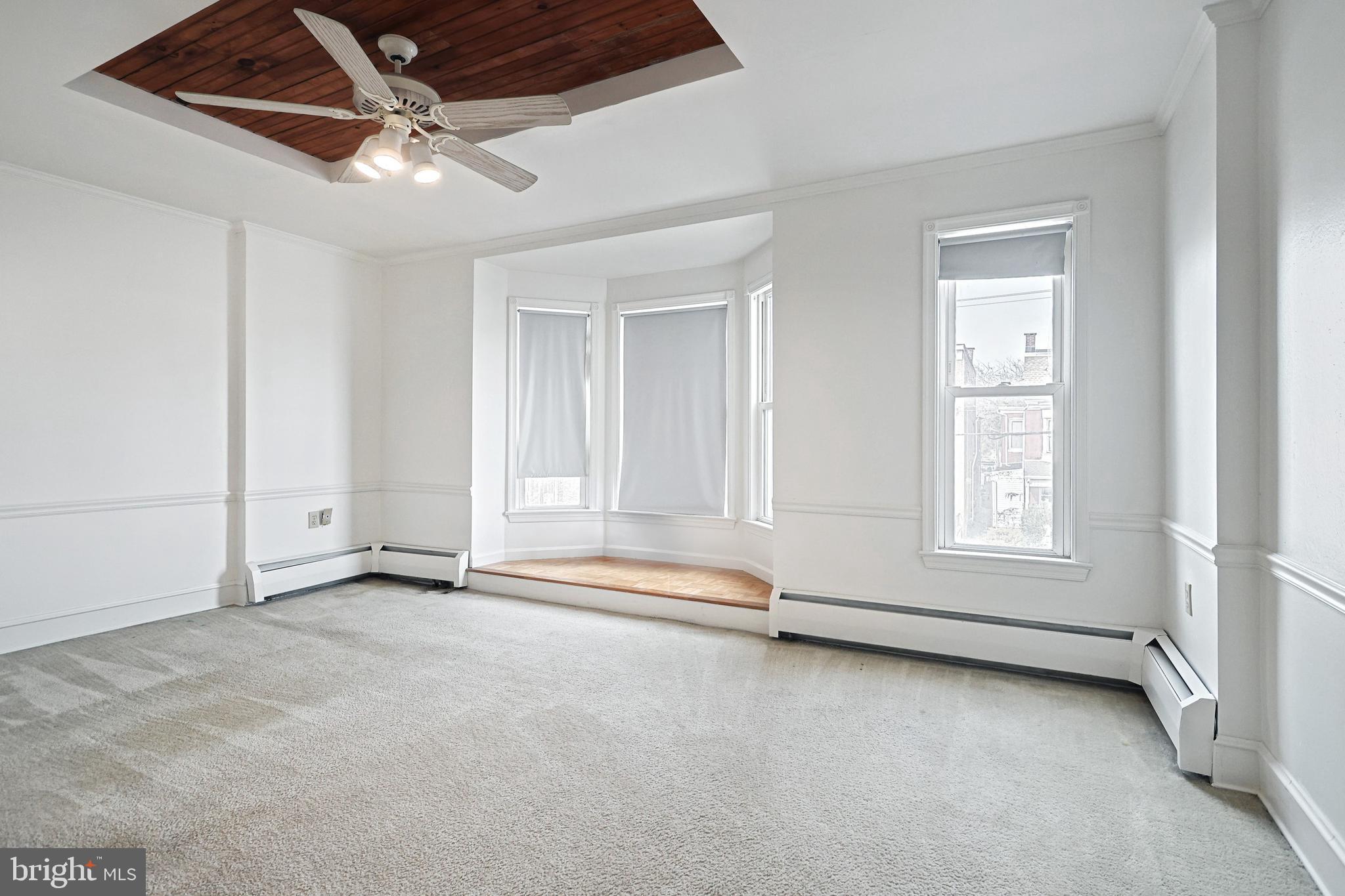 236 W Jackson St