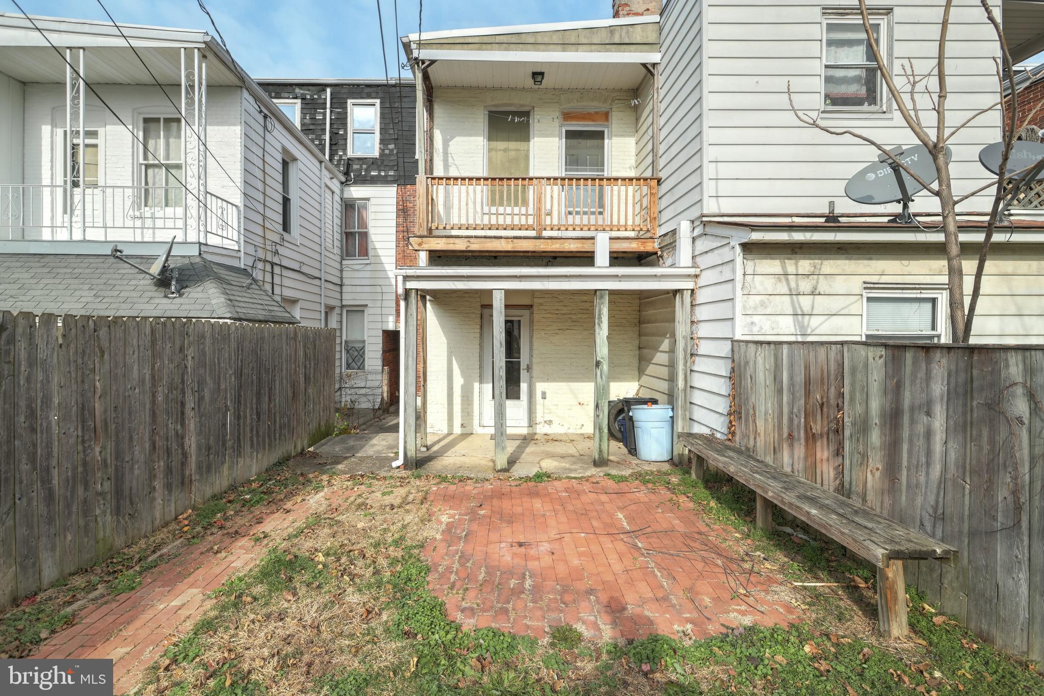 236 W Jackson St