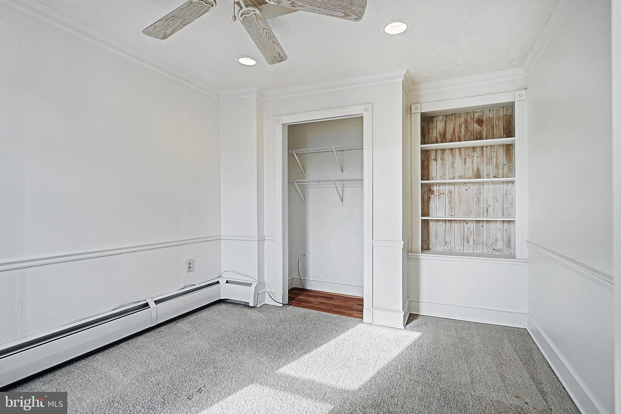 236 W Jackson St
