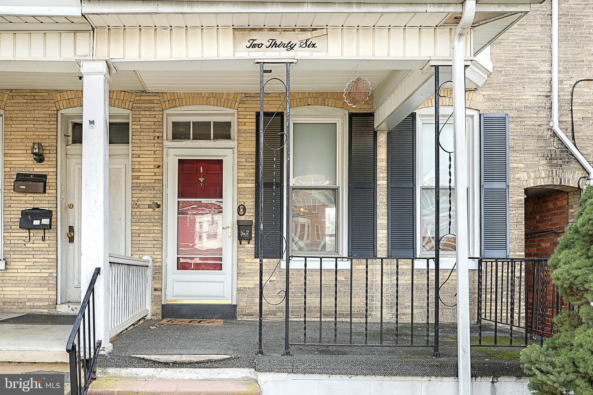236 W Jackson St