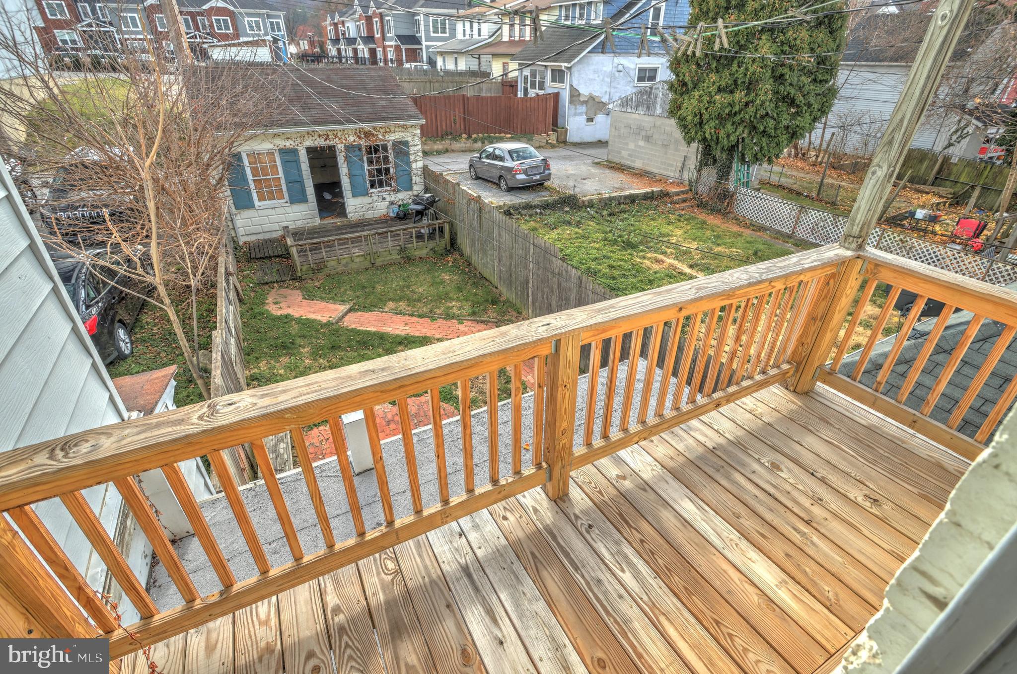236 W Jackson St