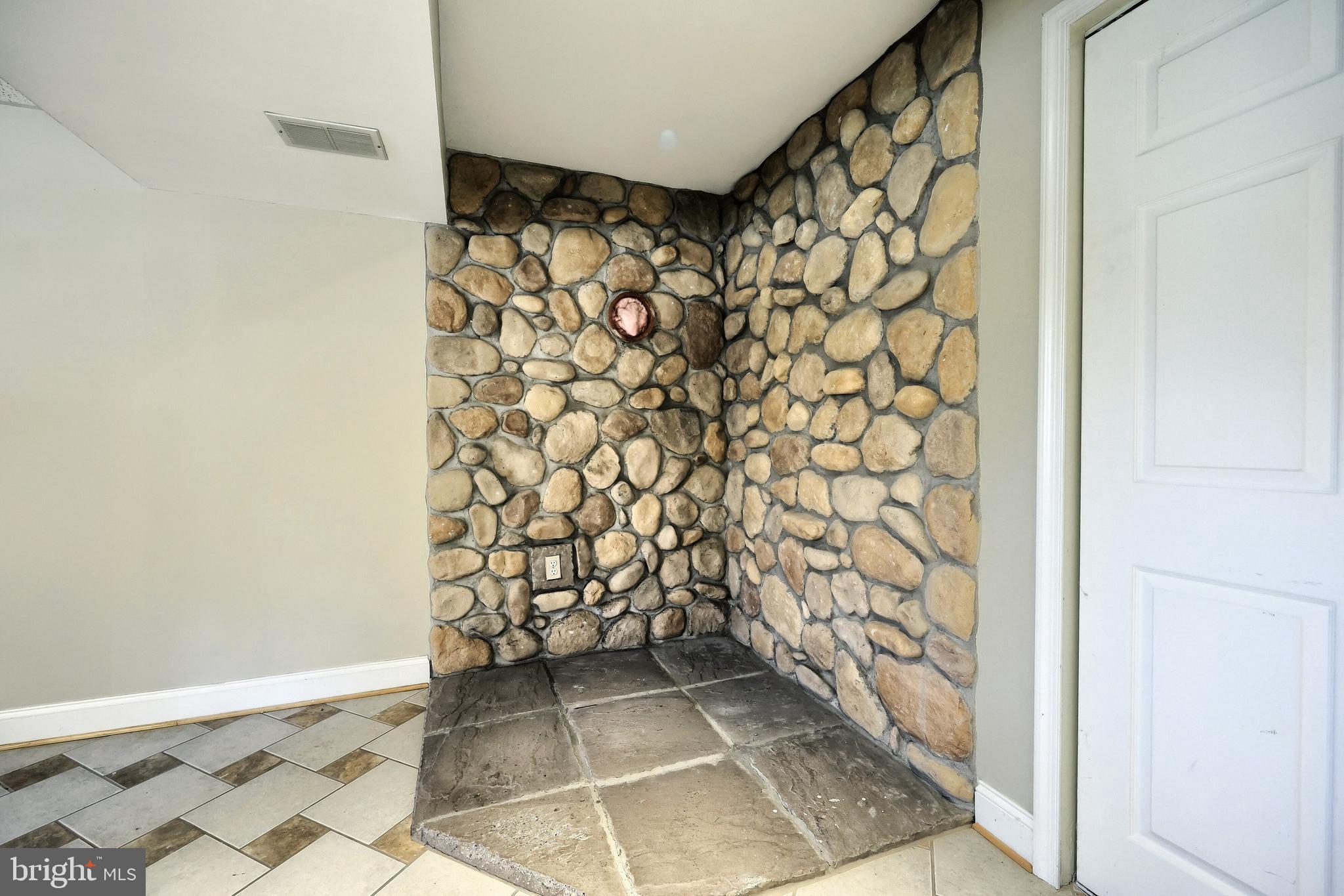 311 Sechrist Flat Rd