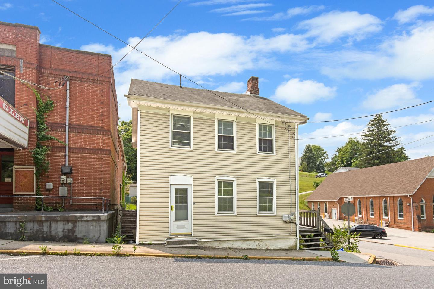35 Manchester St