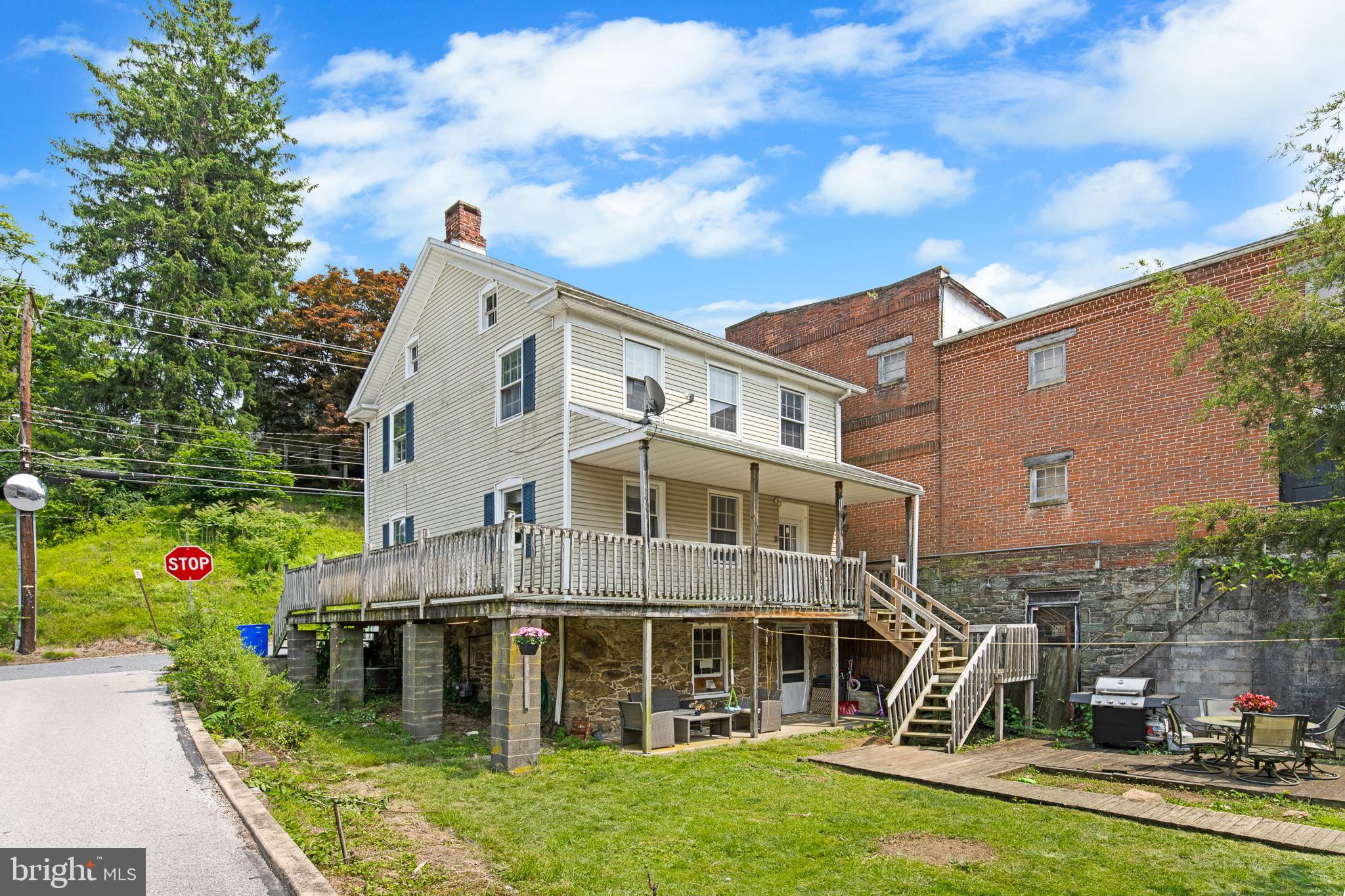 35 Manchester St
