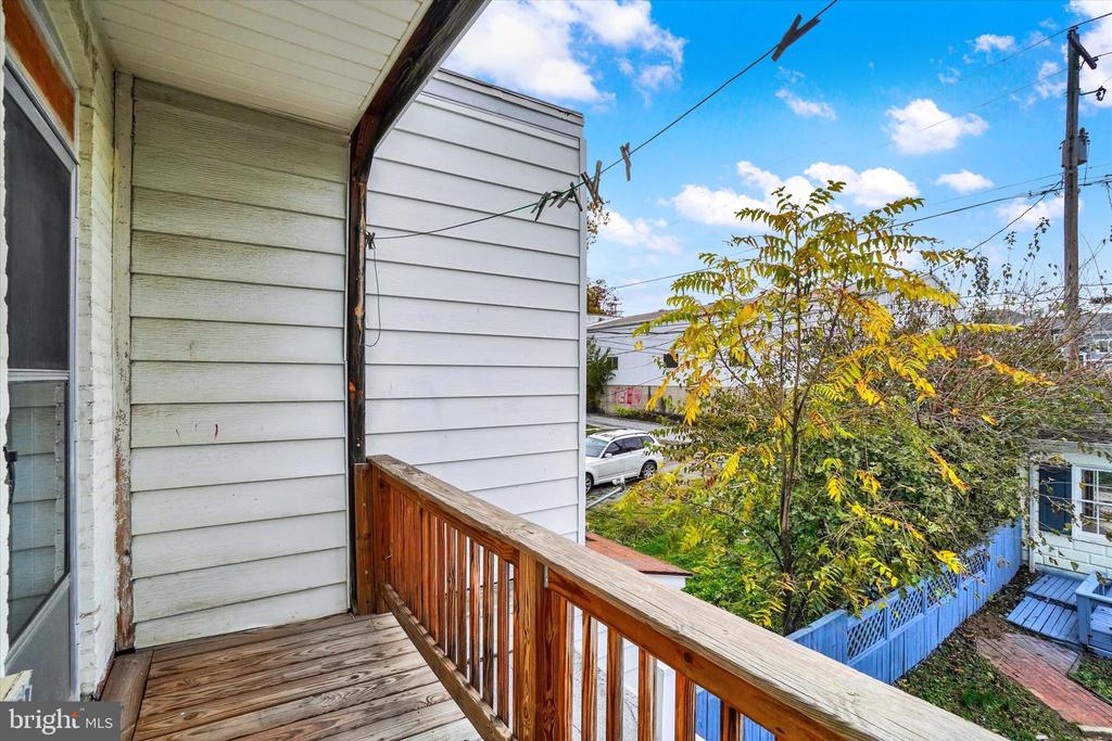 236 W JACKSON STREET