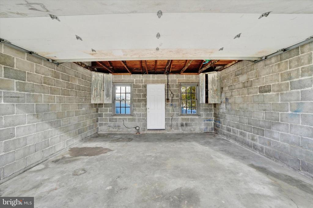 236 W JACKSON STREET