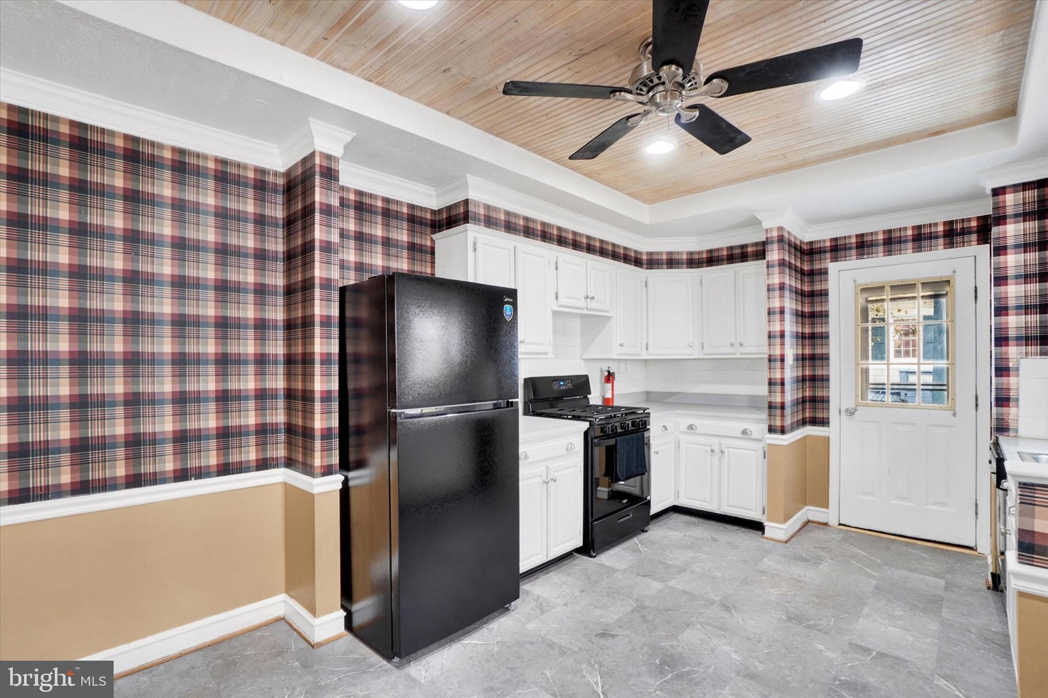 236 W JACKSON STREET